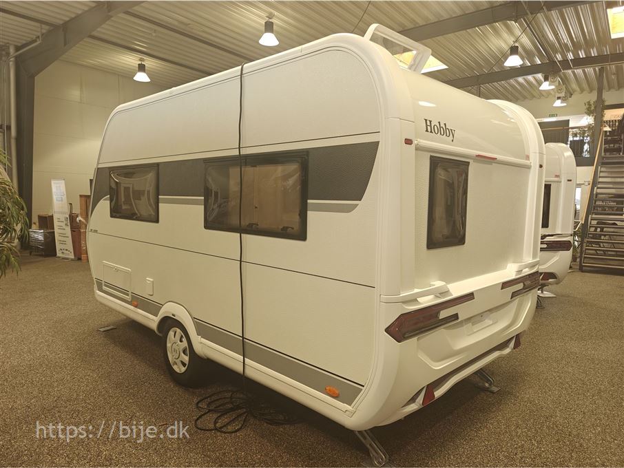 Hobby De Luxe 400 SFE