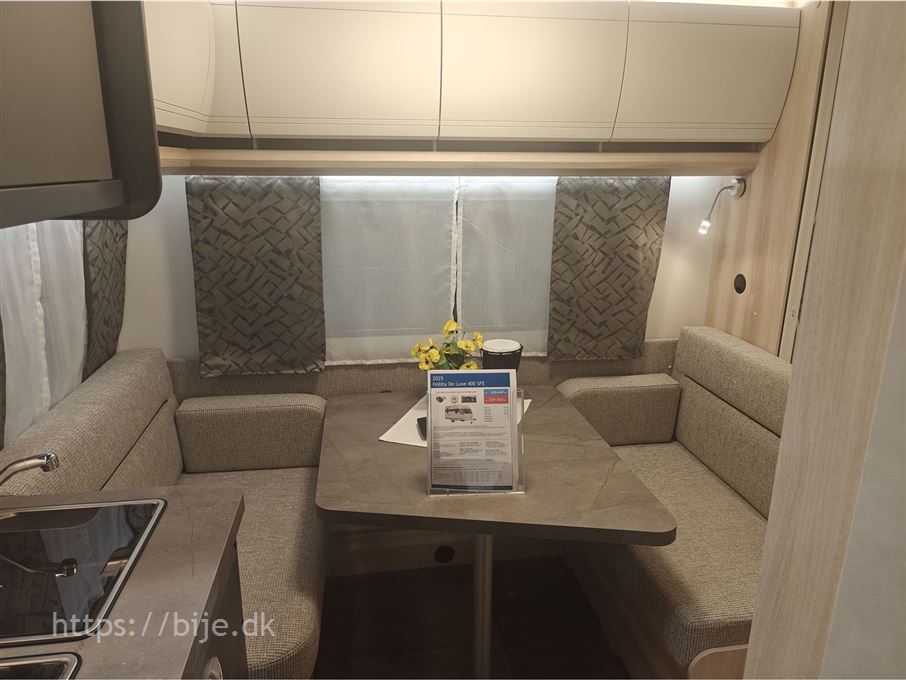 Hobby De Luxe 400 SFE