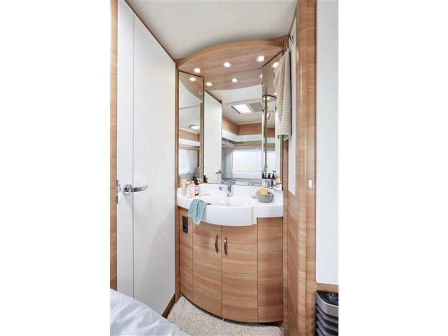 Hobby De Luxe 400 SFE