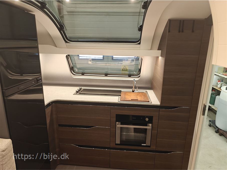 Adria Alpina 663 HT