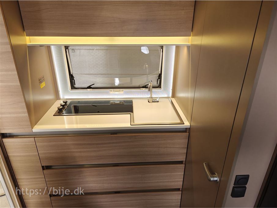 Adria Altea4Four 362 XH