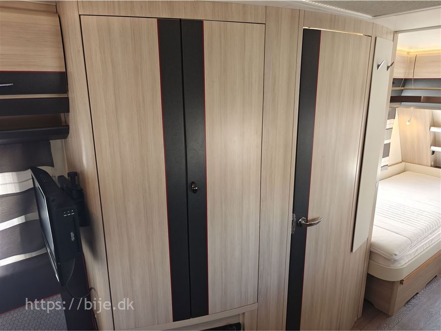 Hobby De Luxe Edition 495 UL
