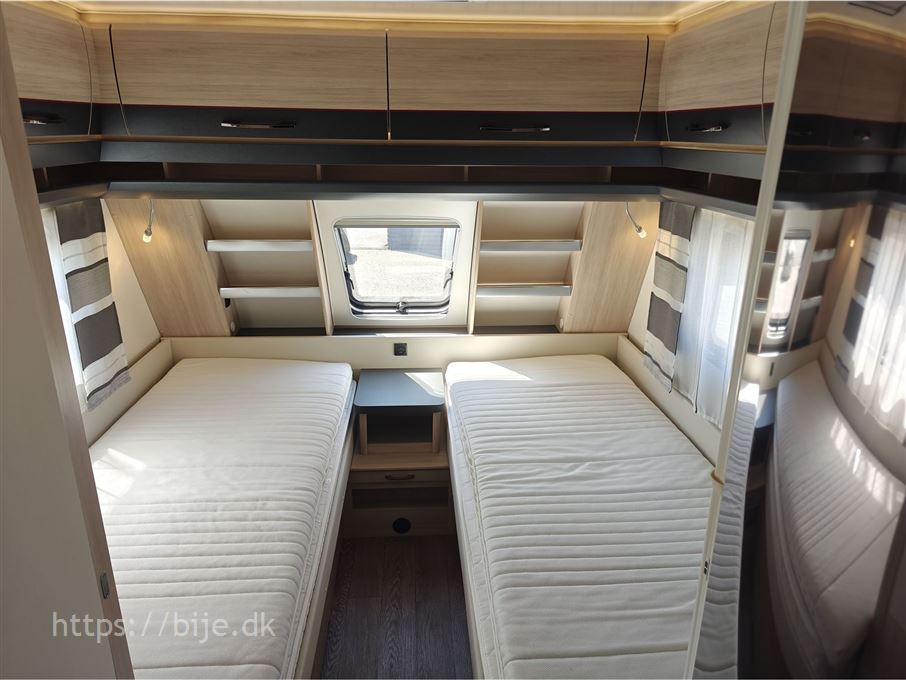 Hobby De Luxe Edition 495 UL