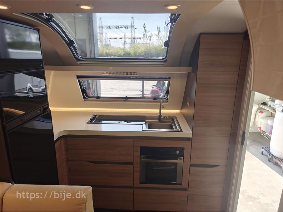 Adria Alpina 663 HT
