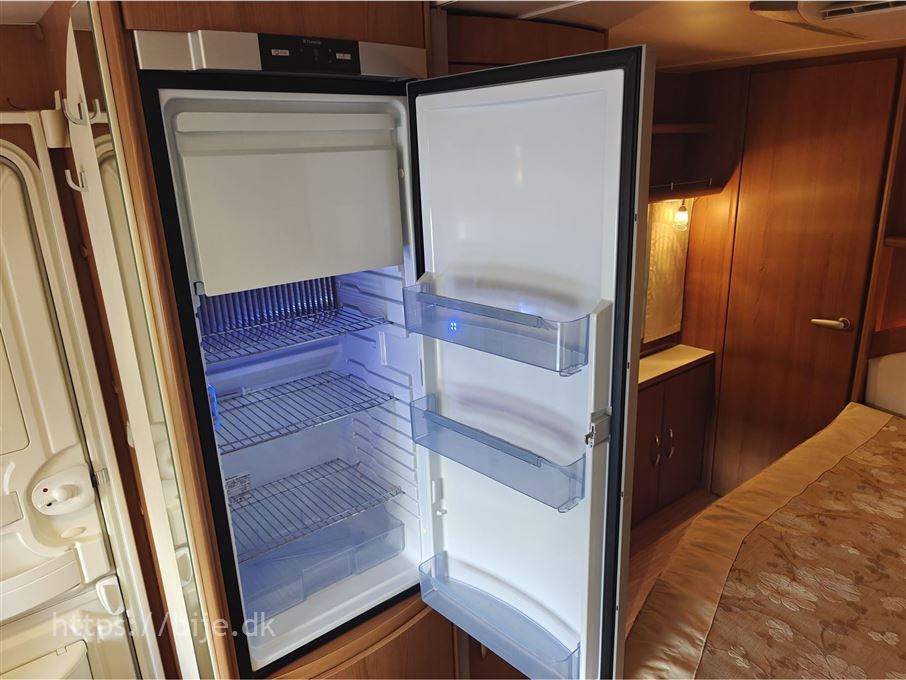 LMC Ambassador 563 HTD