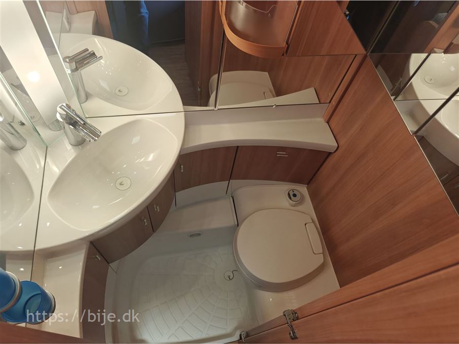 Hobby De Luxe 440 SF
