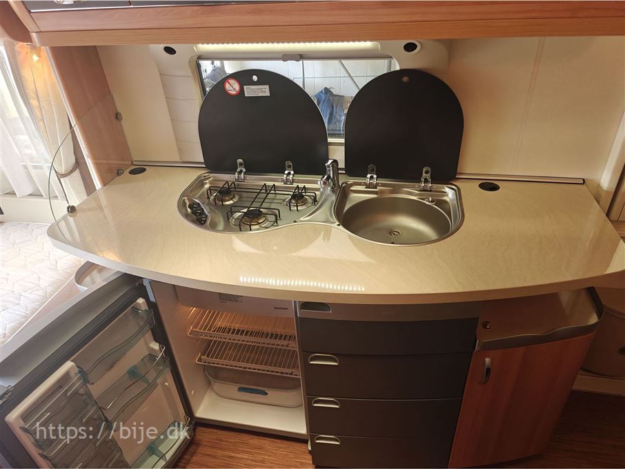 Hobby De Luxe 440 SF