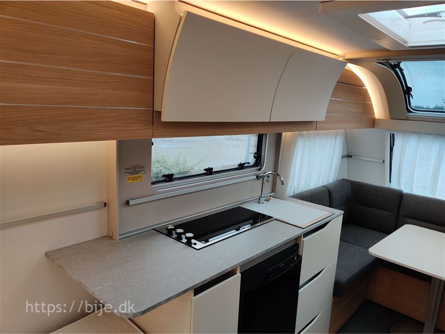 Adria Adora 472 UP