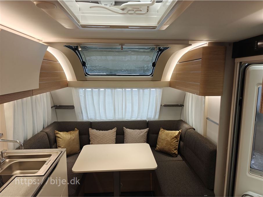 Adria Adora 572 UT