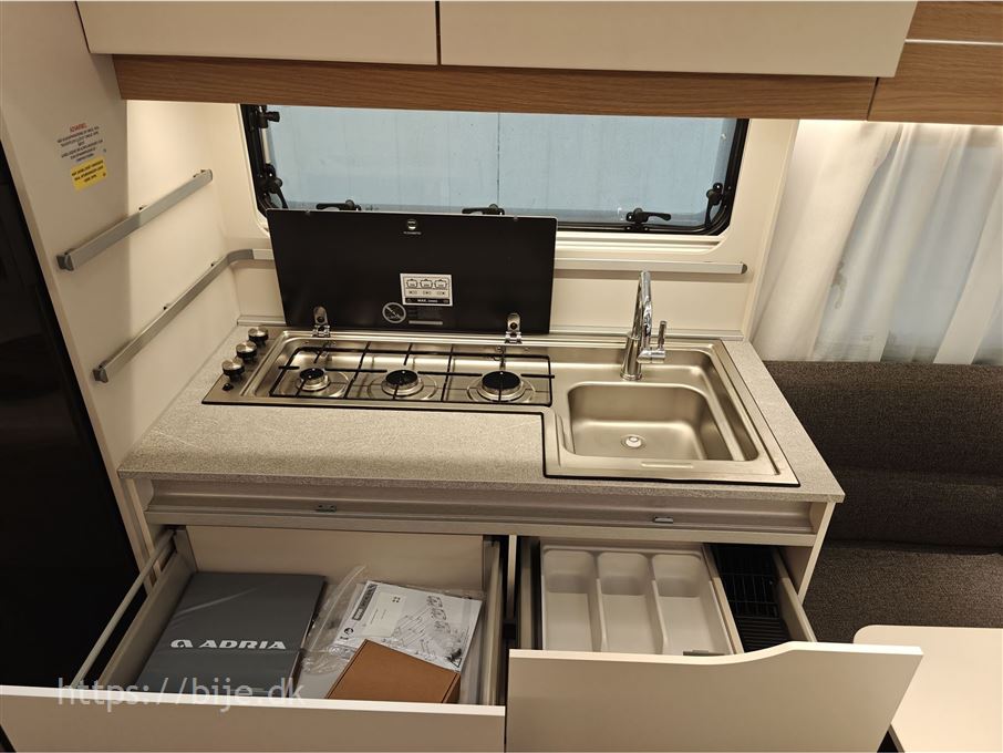 Adria Adora 572 UT