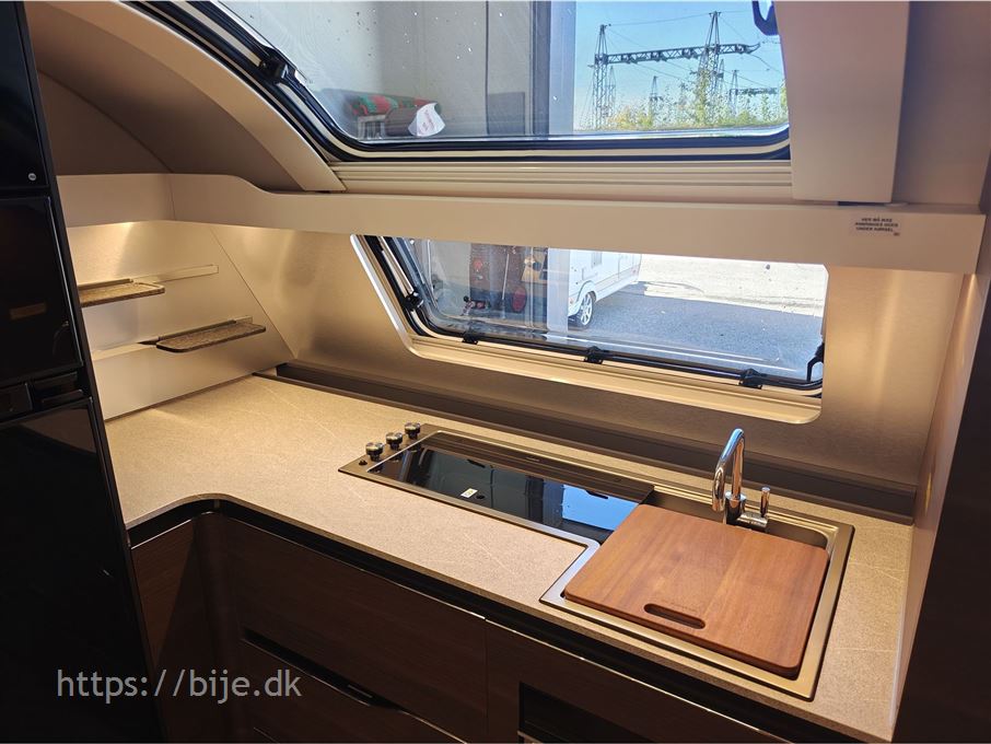 Adria Alpina 663 HT