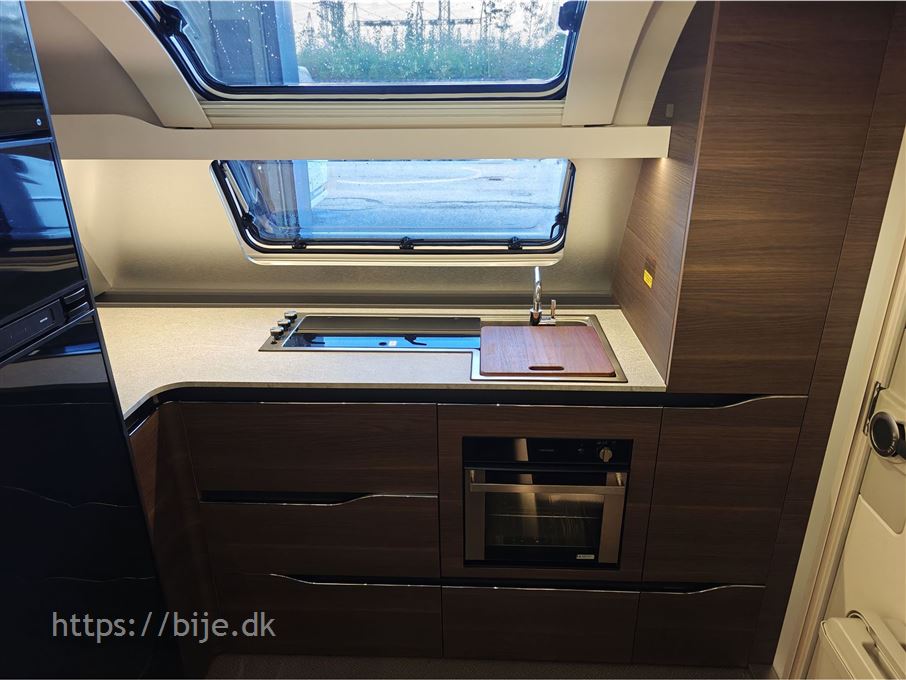 Adria Alpina 663 HT