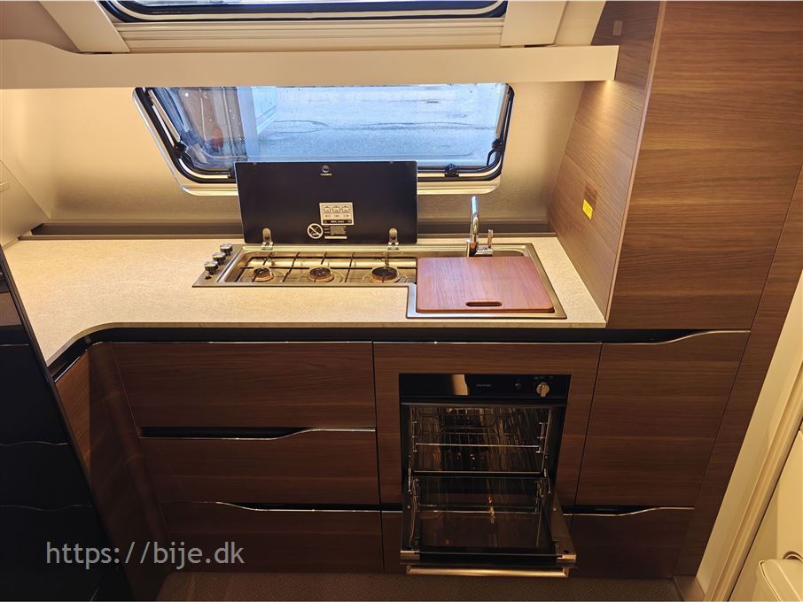 Adria Alpina 663 HT