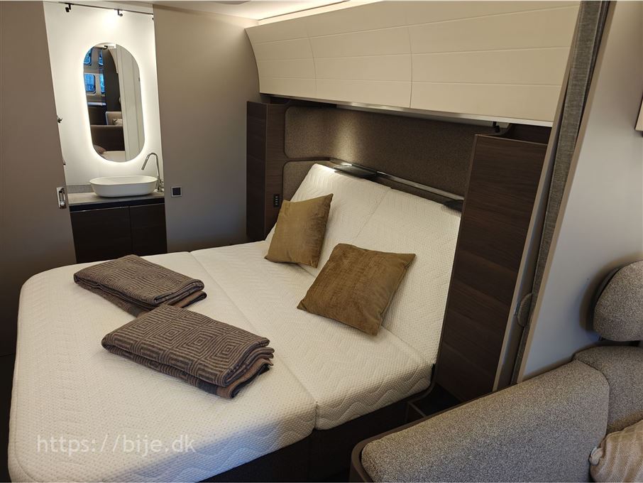 Adria Alpina 663 HT