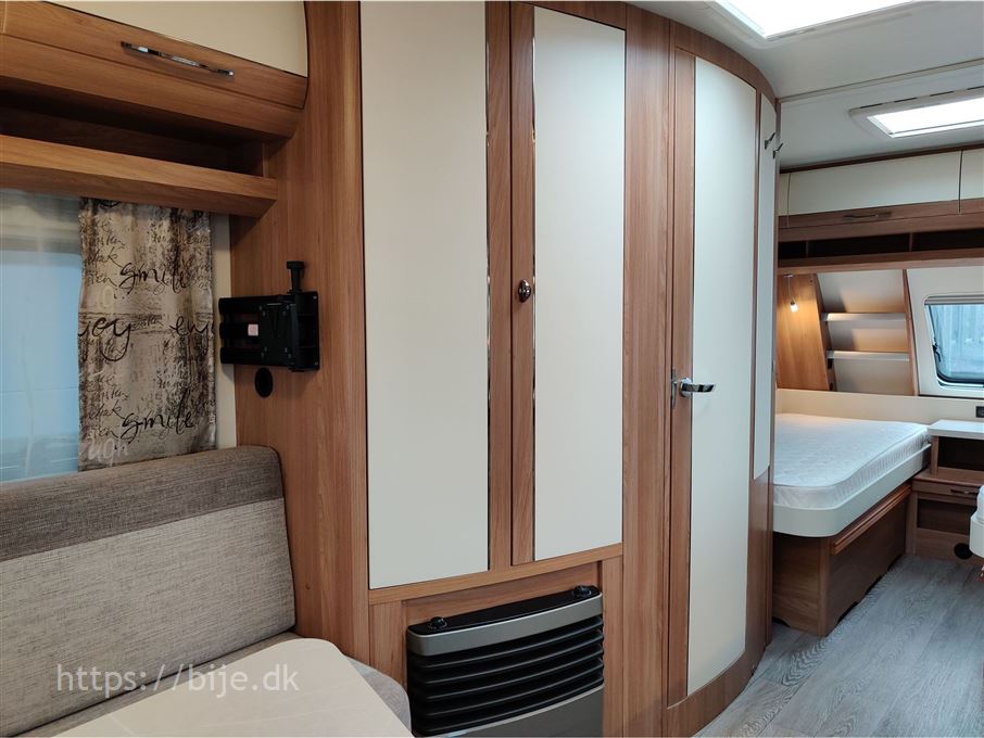 Hobby De Luxe 495 UL