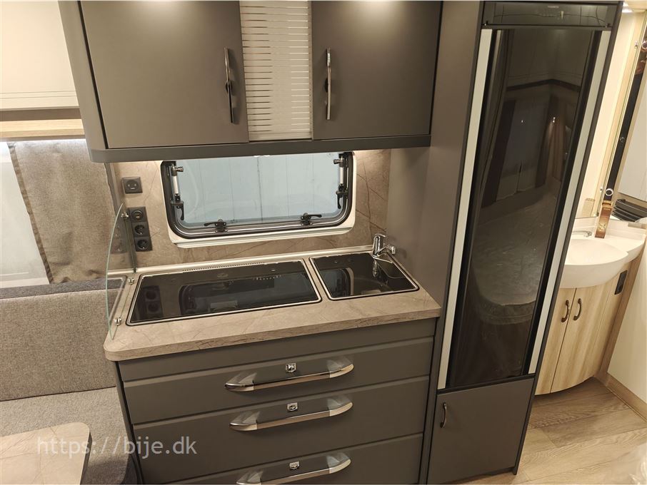 Hobby De Luxe 460 UFe