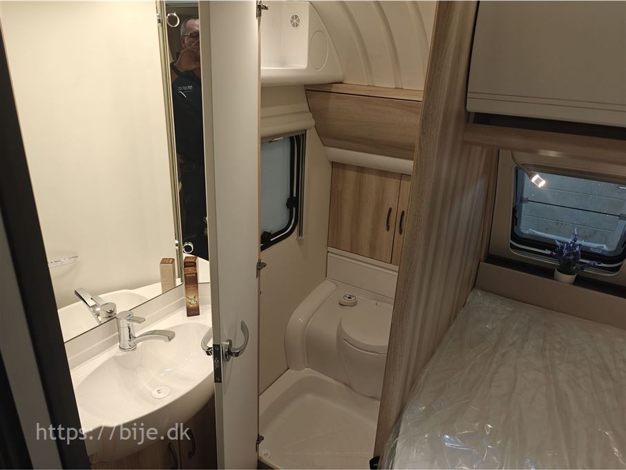 Hobby De Luxe 460 UFe