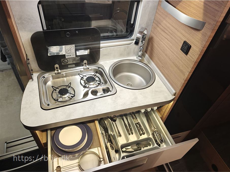 Knaus Vansation TI 640 MEG