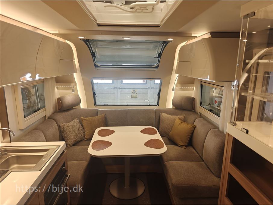 Adria Alpina 613 UT