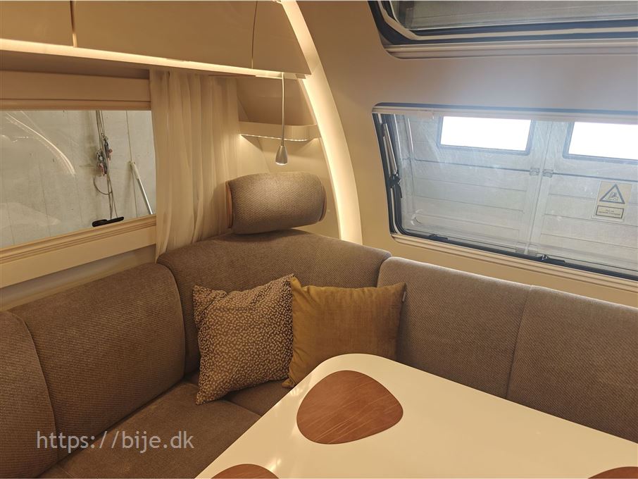 Adria Alpina 613 UT
