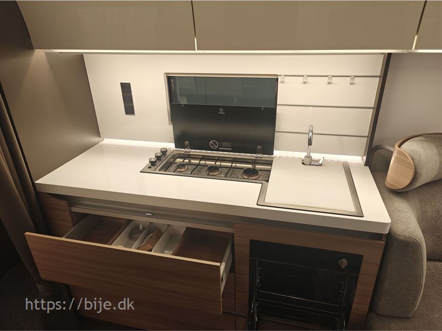 Adria Alpina 583 LP