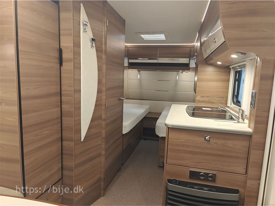 Dethleffs Nomad 460