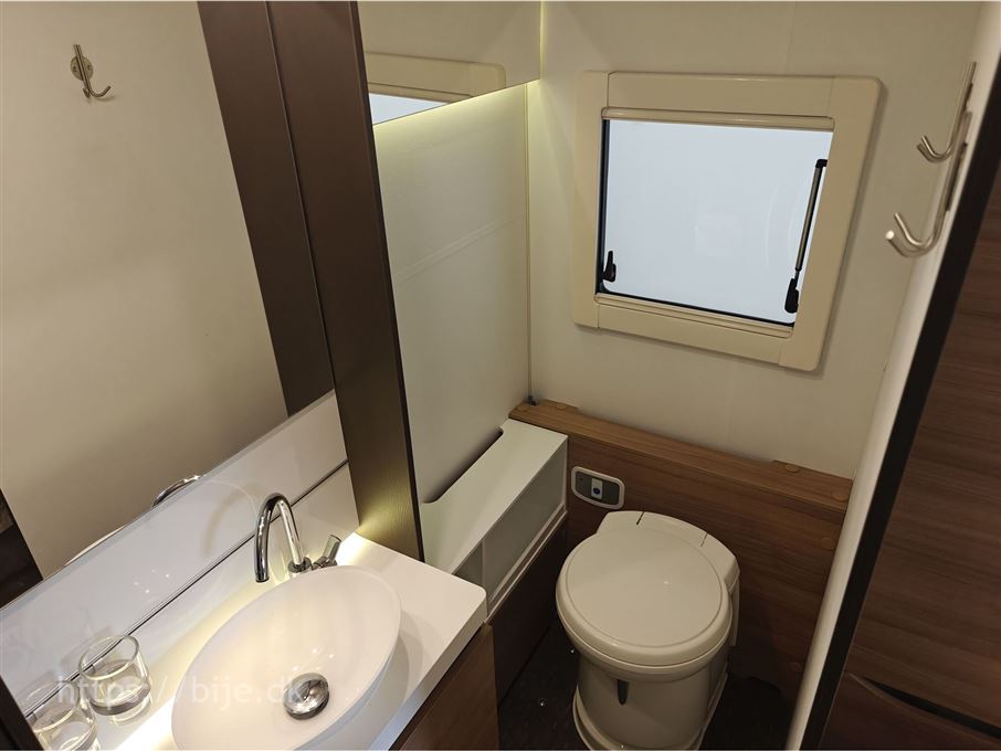 Adria Alpina 663 HT