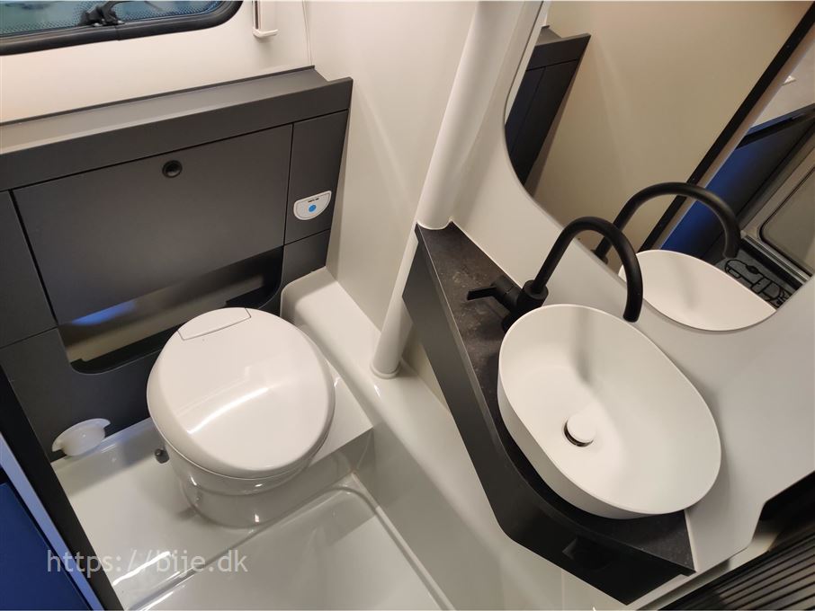 Adria Action 391 LH Sport