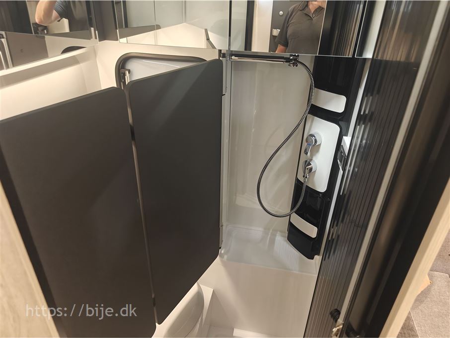 Hobby De Luxe DK-Line 460 SL