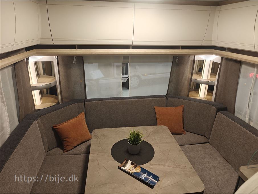 Hobby De Luxe DK-Line 460 UFe