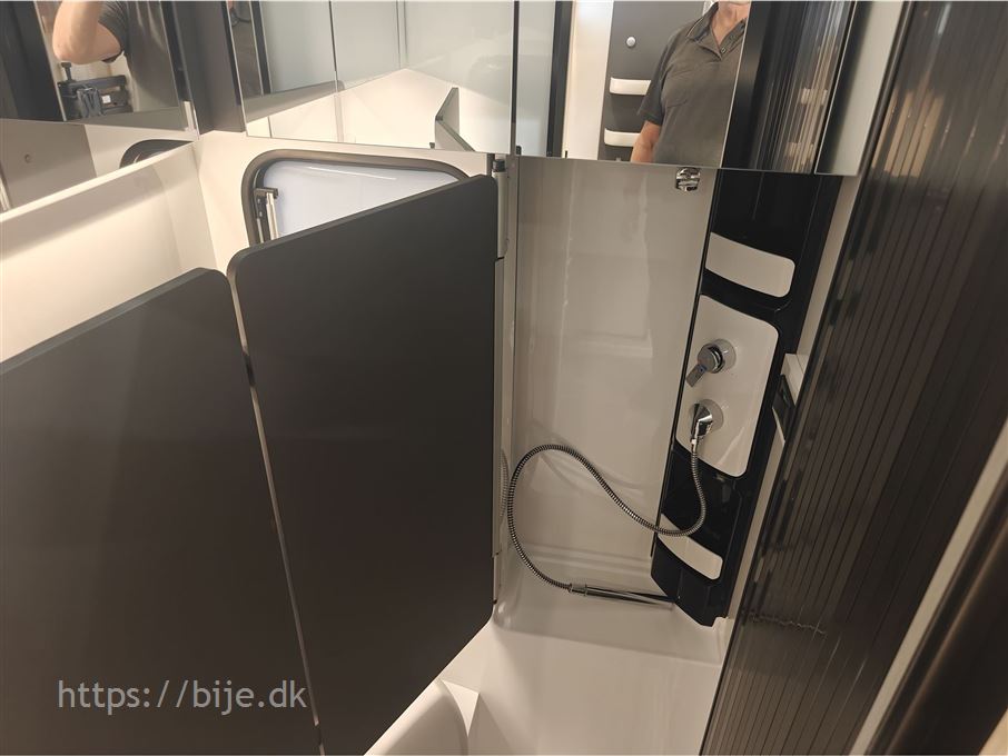 Hobby De Luxe 460 SFf DK-Line
