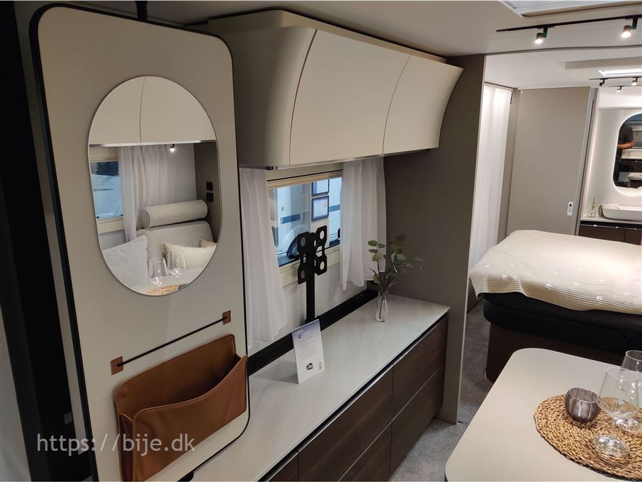 Adria Alpina 663 HT Twin
