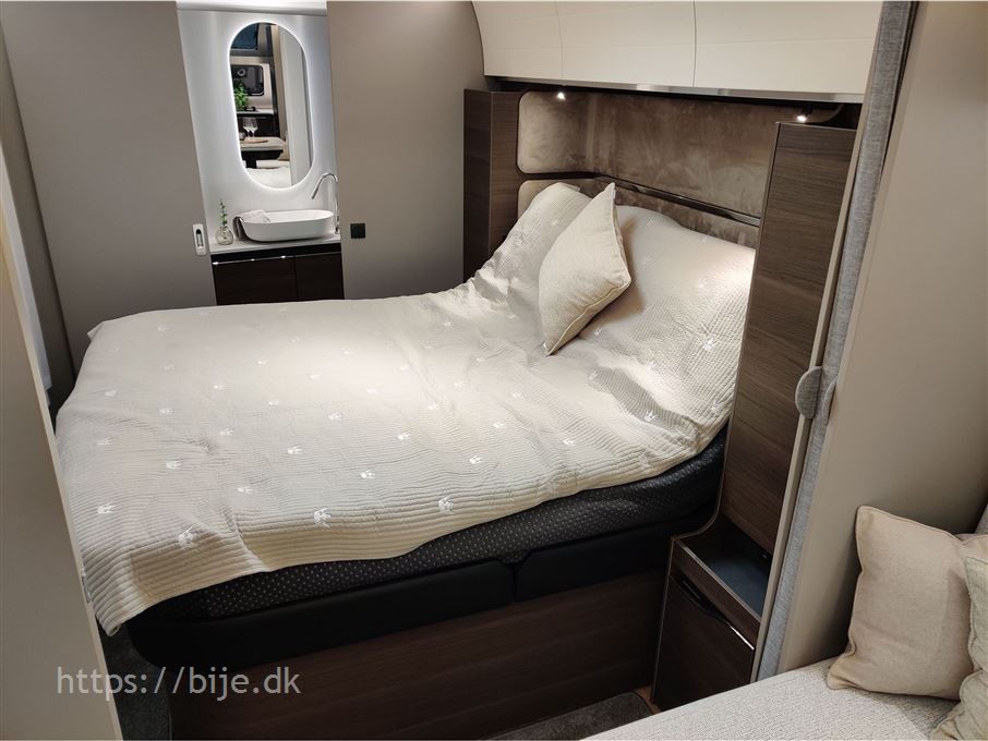 Adria Alpina 663 HT Twin