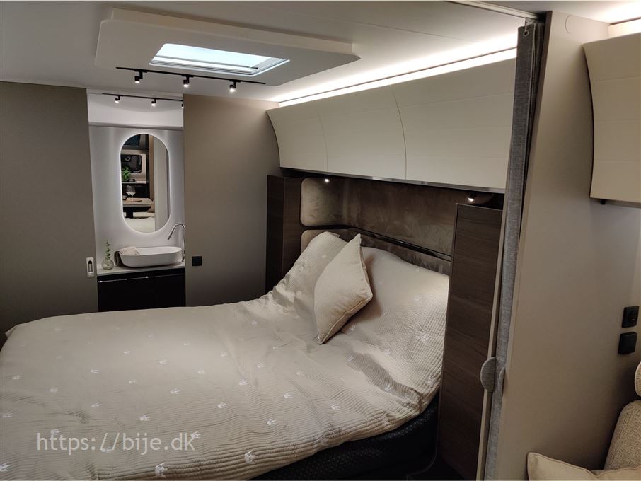 Adria Alpina 663 HT Twin