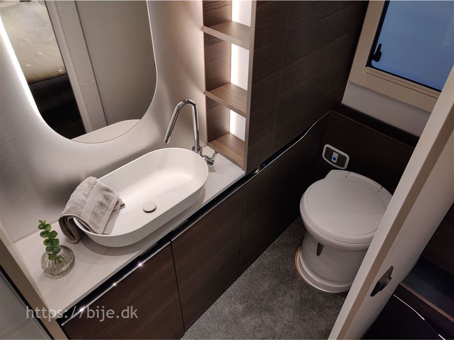 Adria Alpina 663 HT Twin