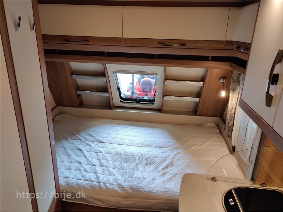 Hobby De Luxe 440 SF