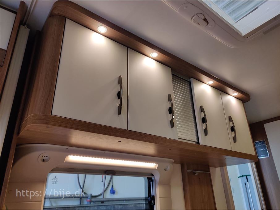 Hobby De Luxe 440 SF