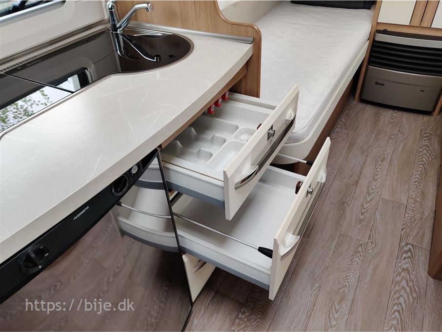 Hobby De Luxe 460 LU