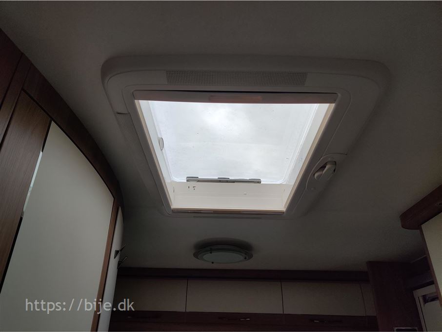 Hobby De Luxe 460 LU