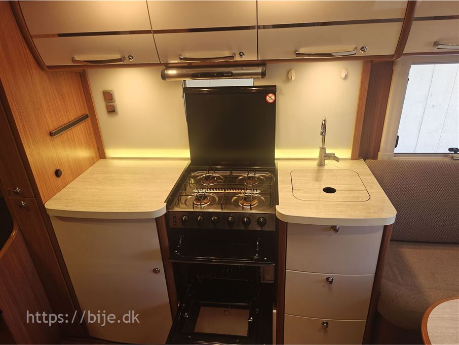 Adria Alpina 613 UT