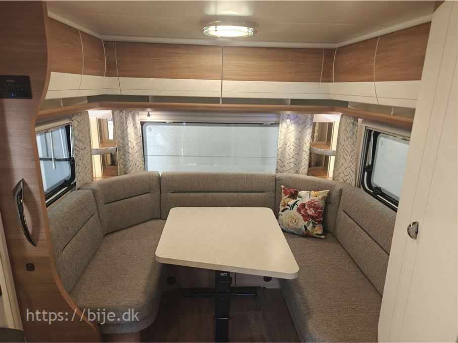 Hobby De Luxe 455 UF