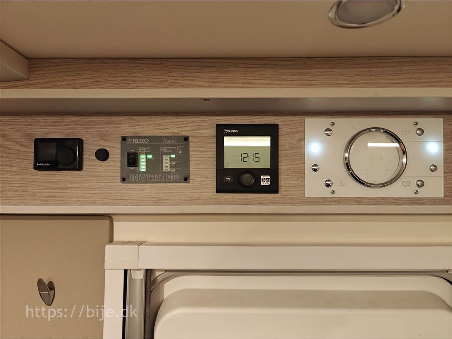 Bürstner Lineo T690 G