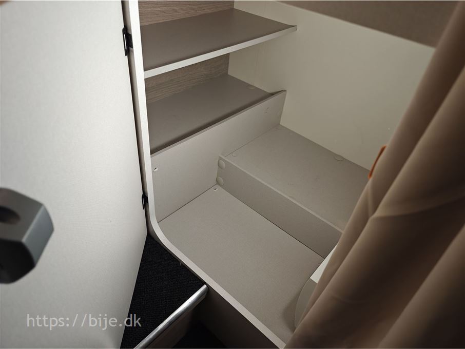 Bürstner Lineo T690 G