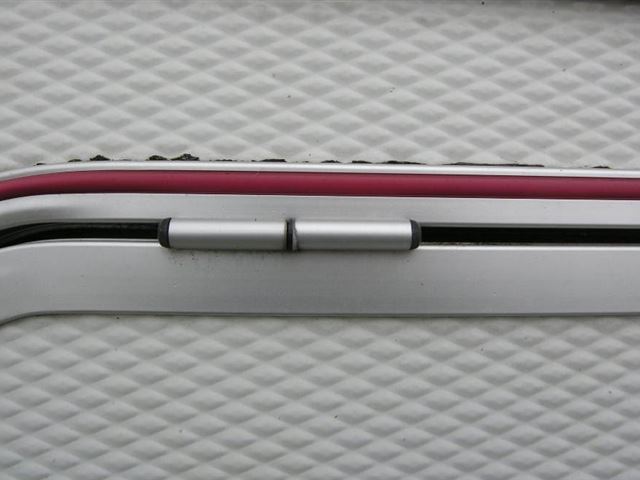 Gaskasse klap hængsel til LMC År. 97/2005. UDGÅET