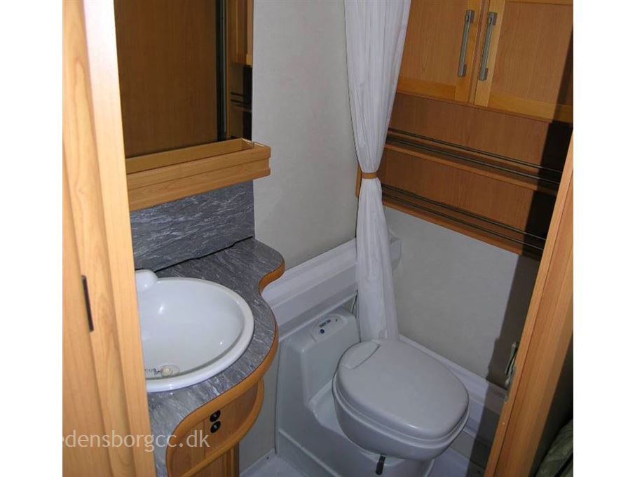 Kabe Royal 590 XL KS