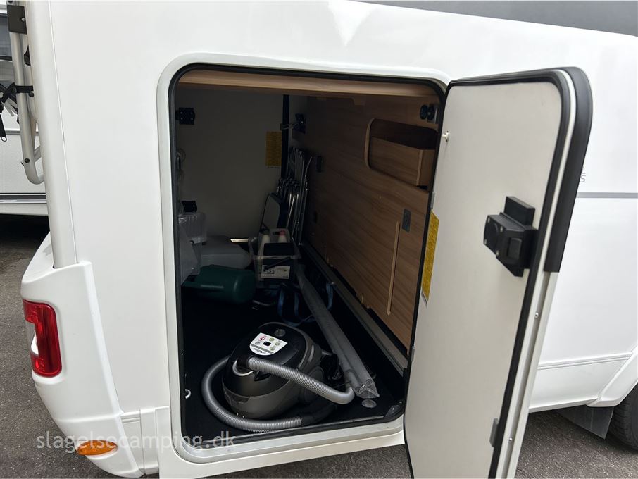 Adria Coral AXESS S 670 SL
