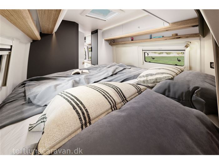 Hobby Prestige VAN 640 ET First Edition