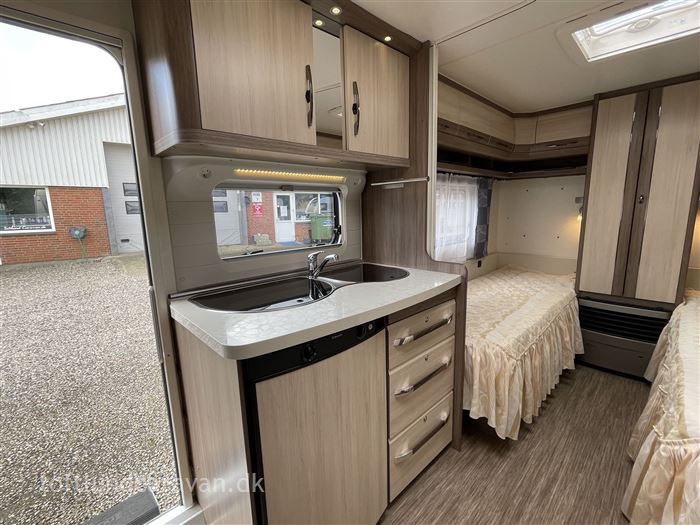 Hobby De Luxe 460 LU