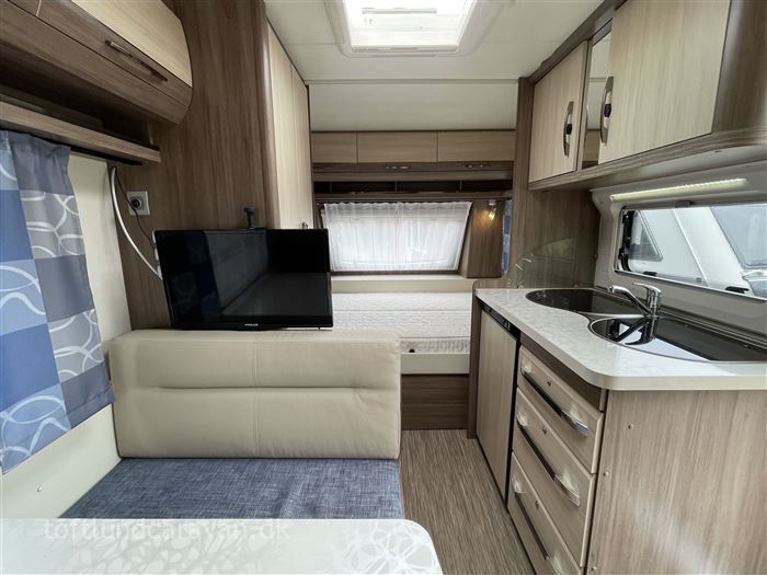 Hobby De Luxe Easy 400 SF