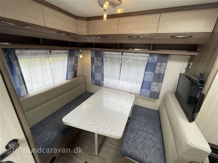 Hobby De Luxe Easy 400 SF